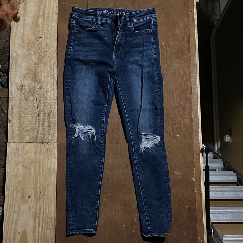 American Eagle Outfitters Women's high waisted Dark Blue Ripped Skinny Jeans